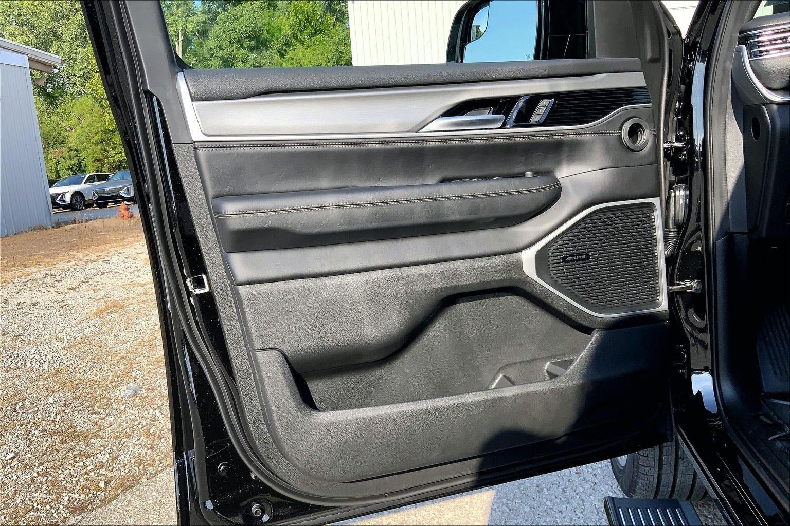 2025 Jeep Wagoneer L Series II Limited 4x4