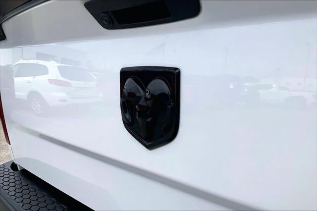 2019 RAM 1500 Classic Warlock Crew Cab 4x4 5'7' Box