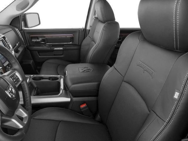 2017 RAM 1500 Laramie Crew Cab 4x4 5'7' Box