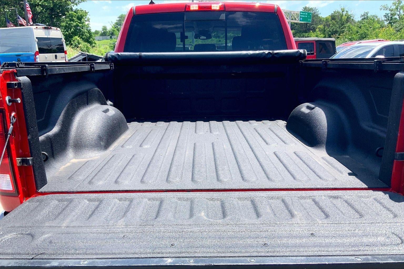 2022 RAM 1500 Classic SLT Crew Cab 4x4 6'4' Box