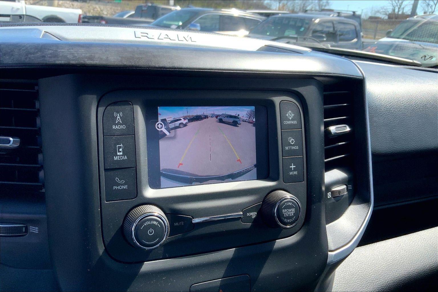 2024 RAM 1500 Big Horn Crew Cab 4x4 5'7' Box