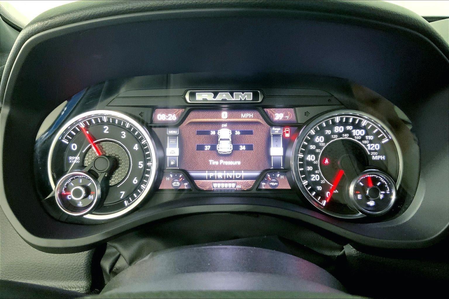 2022 RAM 1500 Big Horn Crew Cab 4x4 6'4' Box