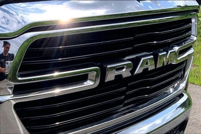 2019 RAM 1500 Big Horn/Lone Star Crew Cab 4x4 6'4' Box