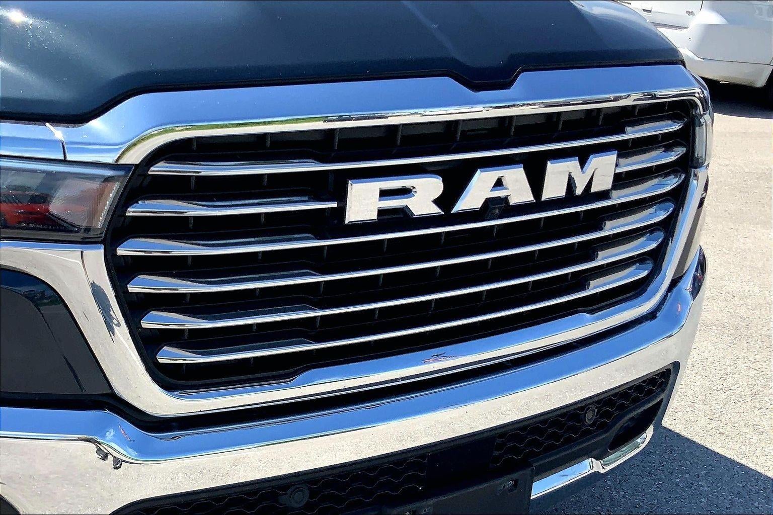 2025 RAM 1500 Laramie Crew Cab 4x4 5'7' Box