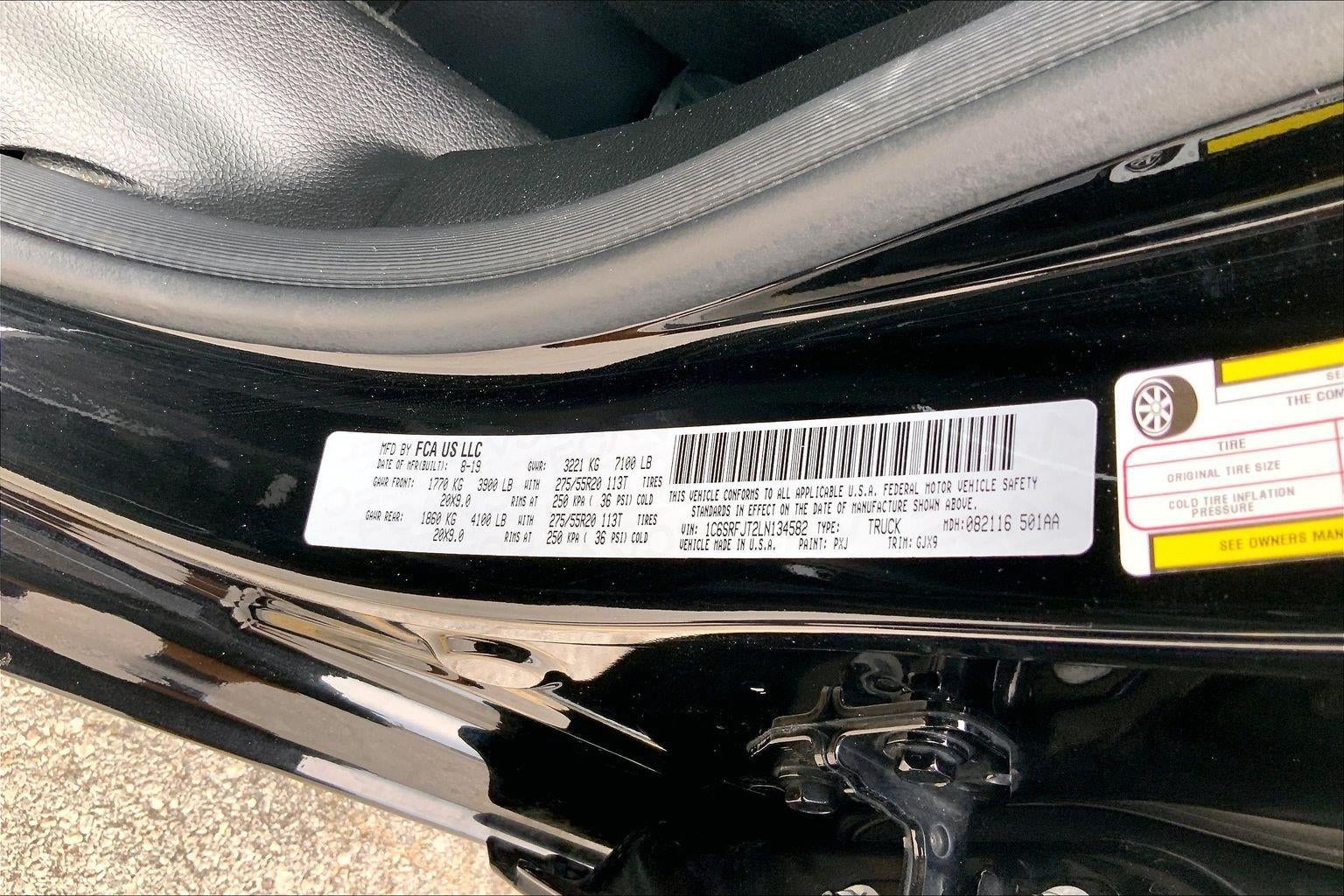 2020 RAM 1500 Laramie Crew Cab 4x4 5'7' Box