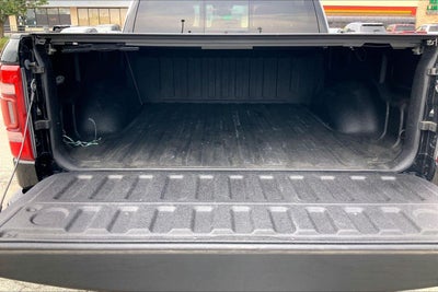 2020 RAM 1500 Laramie Crew Cab 4x4 5'7' Box