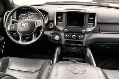 2020 RAM 1500 Laramie Crew Cab 4x4 5'7' Box