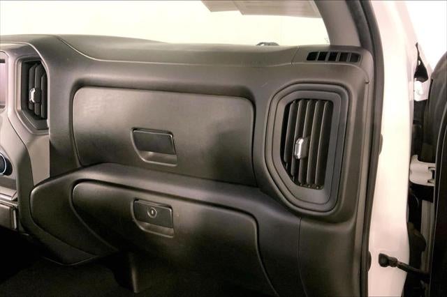 2022 Chevrolet Silverado 1500 4WD Crew Cab Short Bed Custom