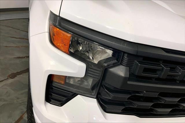 2022 Chevrolet Silverado 1500 4WD Crew Cab Short Bed Custom