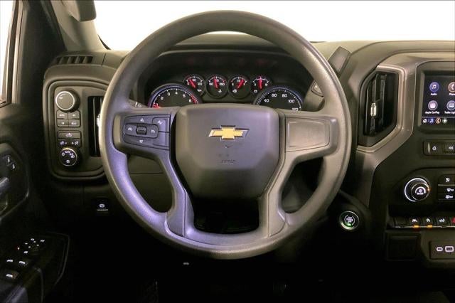 2022 Chevrolet Silverado 1500 4WD Crew Cab Short Bed Custom