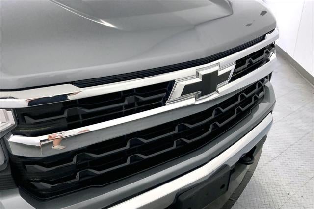 2023 Chevrolet Silverado 1500 4WD Crew Cab Short Bed LT with 2FL