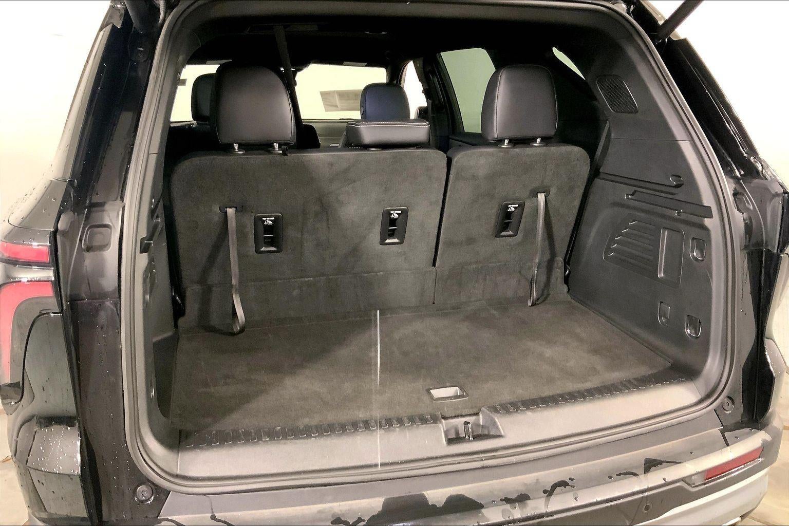 2025 Chevrolet Traverse FWD LT