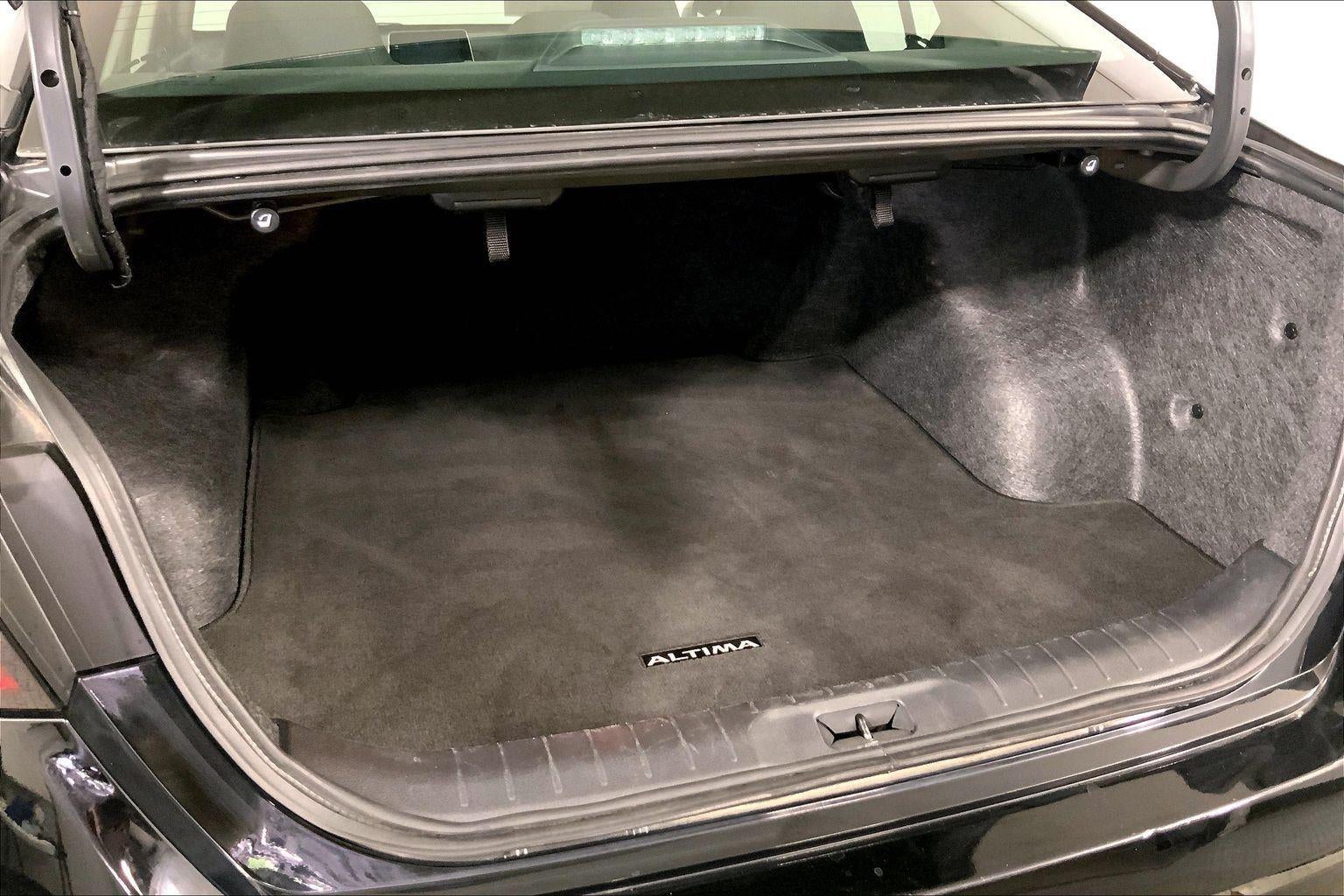 2025 Nissan Altima SV FWD