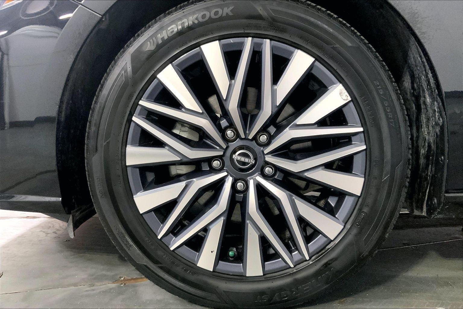 2025 Nissan Altima SV FWD