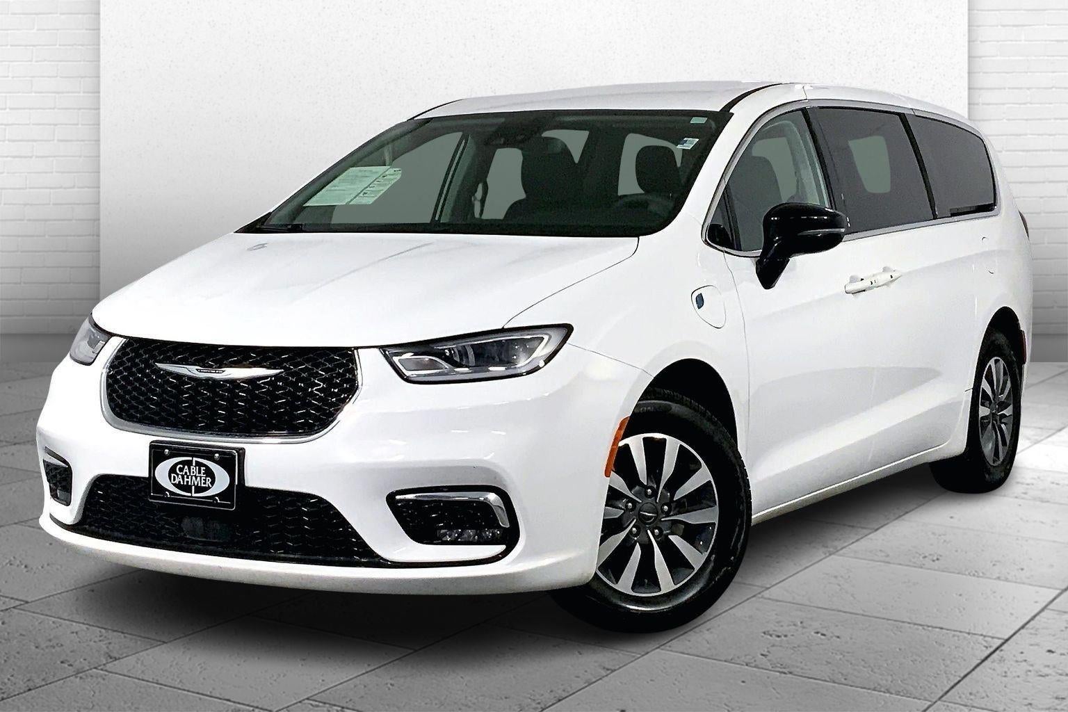 2024 Chrysler Pacifica Hybrid Select