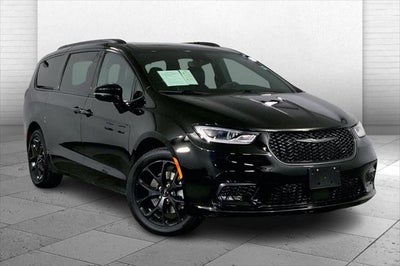 2024 Chrysler Pacifica Limited AWD