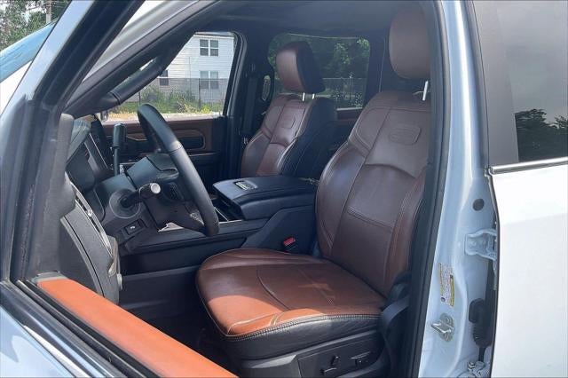 2023 RAM 3500 Limited Longhorn Crew Cab 4x4 8' Box