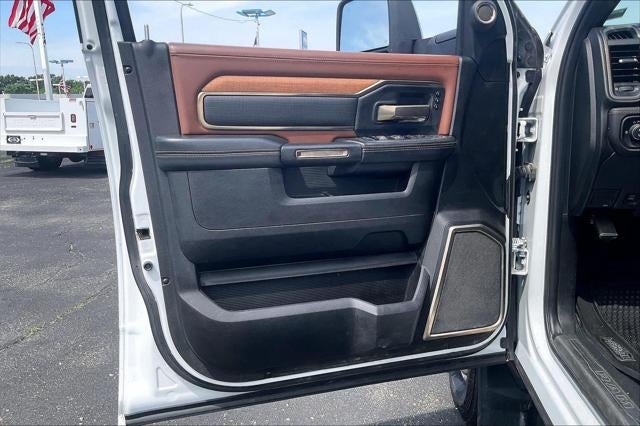 2023 RAM 3500 Limited Longhorn Crew Cab 4x4 8' Box