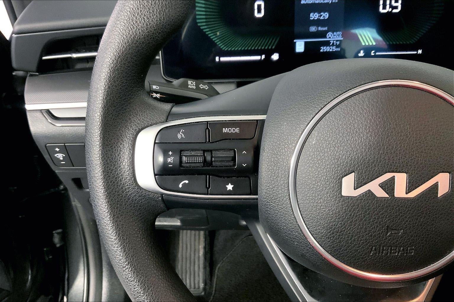 2025 Kia K5 LXS