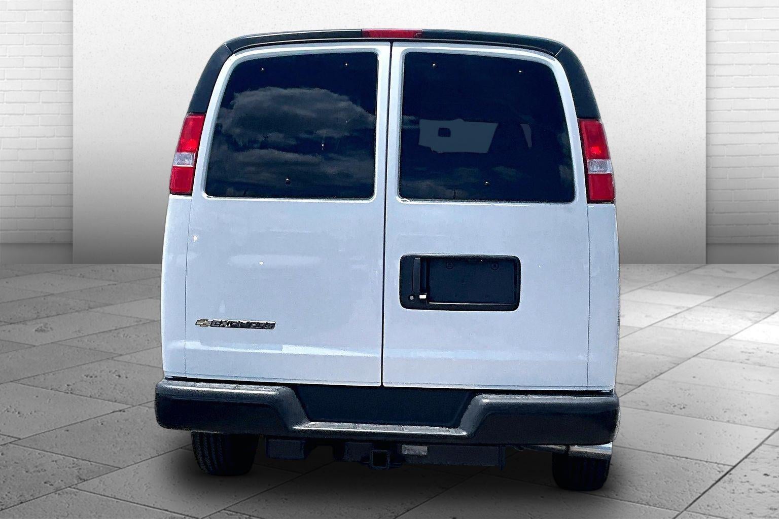 2026 Chevrolet Express Passenger LS