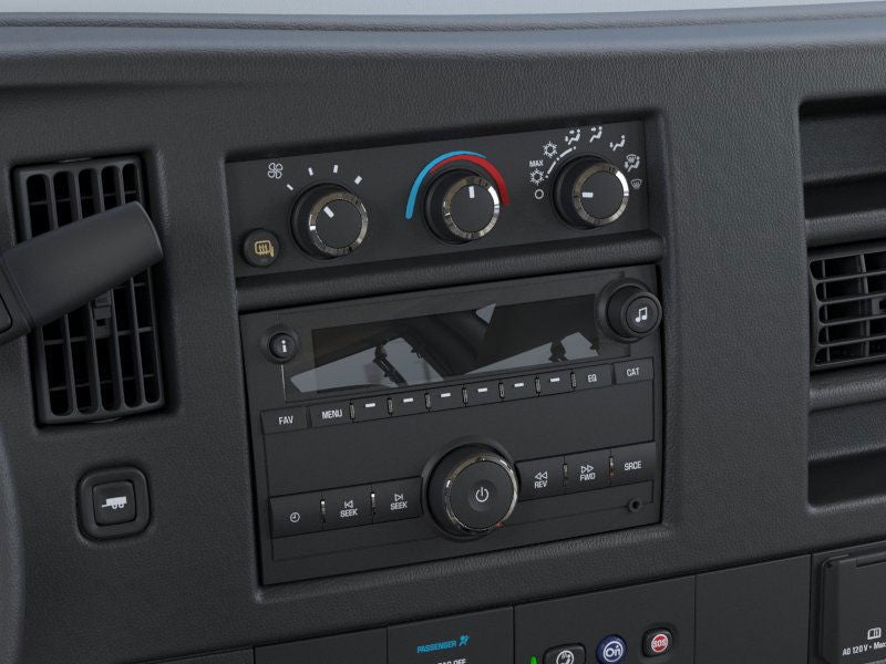 2025 Chevrolet Express Passenger 1LS