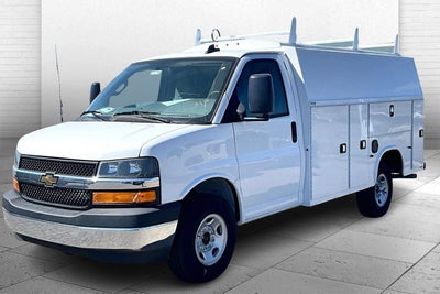 2025 Chevrolet Express Cutaway 3500 1WT