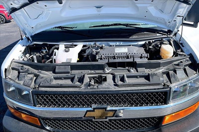 2025 Chevrolet Express Cutaway 3500 1WT