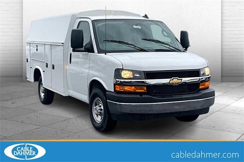 2025 Chevrolet Express Cutaway 3500 1WT