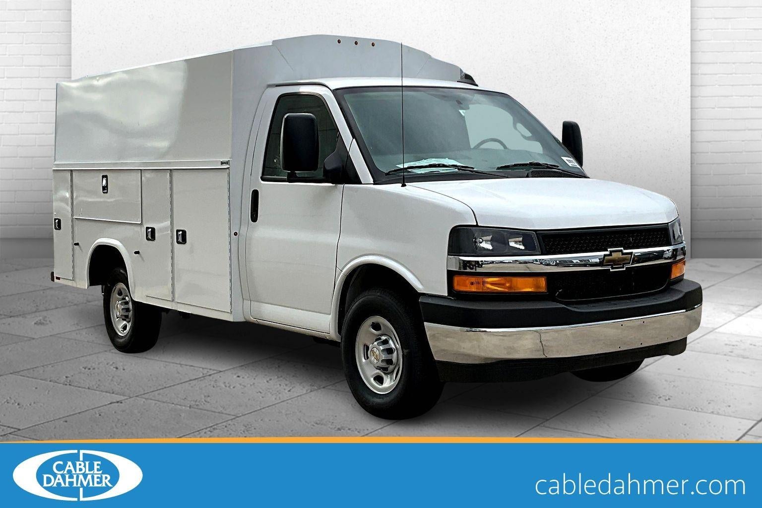 2025 Chevrolet Express Cutaway 3500 1WT
