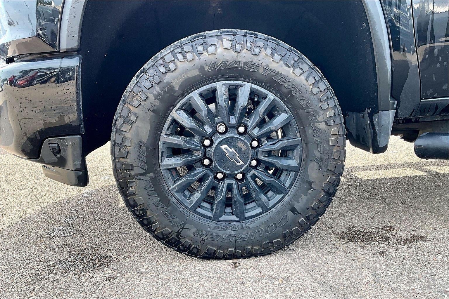 Used 2021 Chevrolet Silverado 2500HD LT with VIN 1GC4YNEY4MF267795 for sale in Kansas City