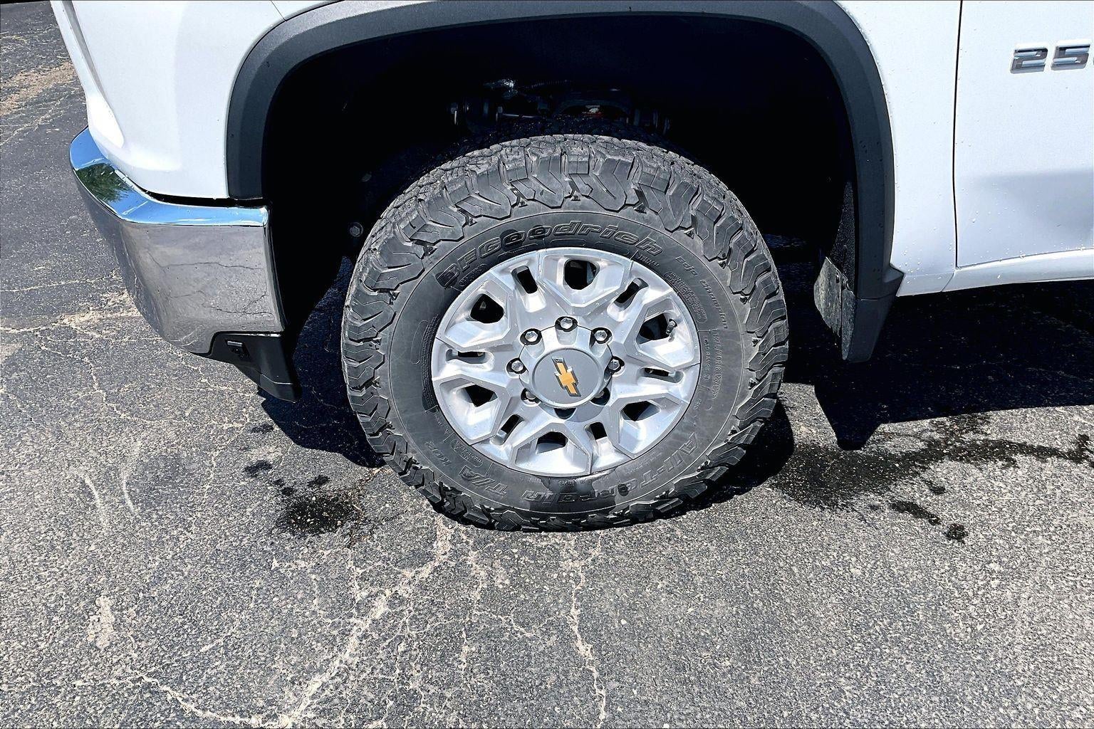 Used 2022 Chevrolet Silverado 2500HD LT with VIN 1GC4YNEY5NF213262 for sale in Kansas City