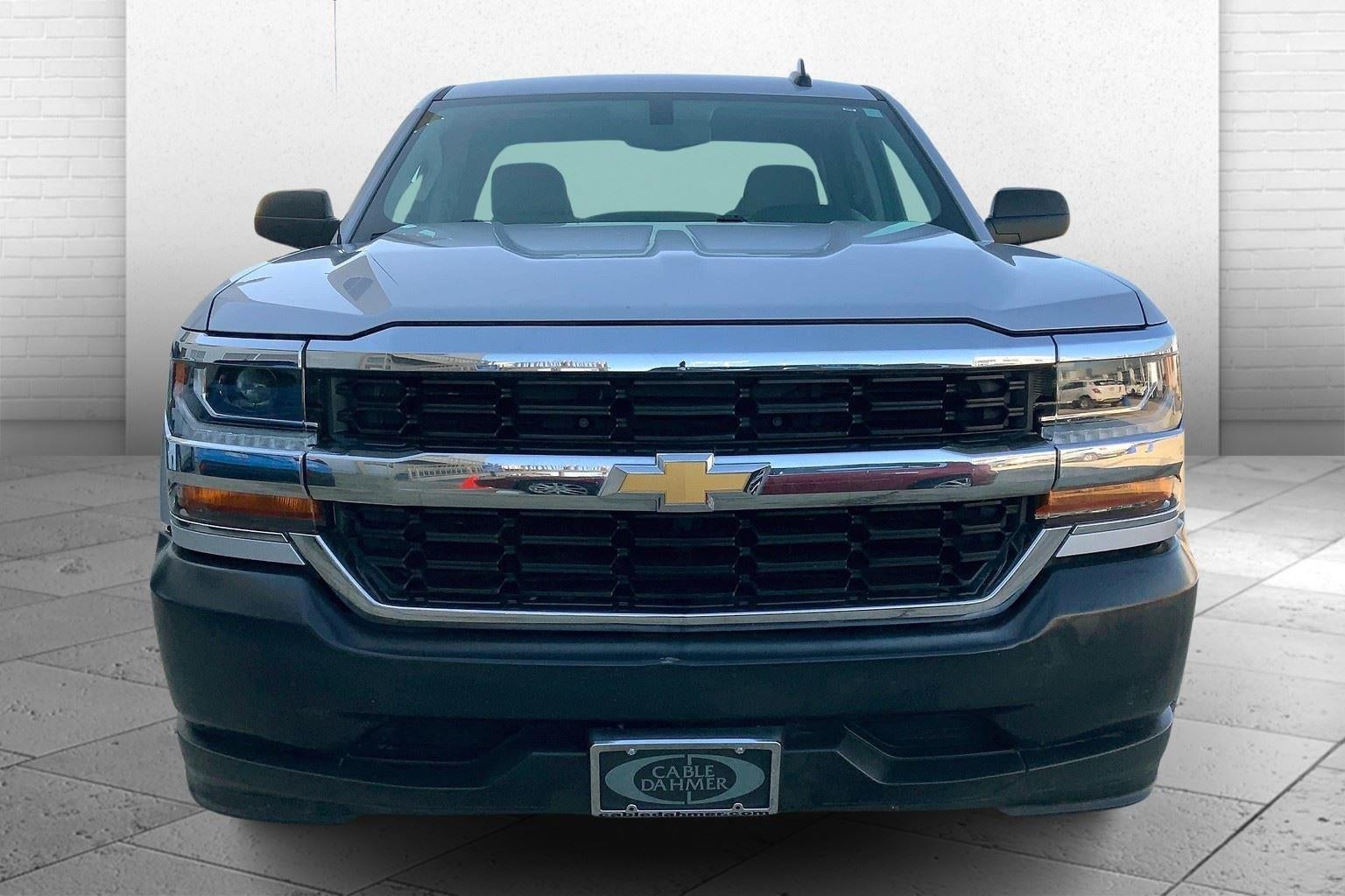 Used 2017 Chevrolet Silverado 1500 Work Truck 1WT with VIN 1GCRCNEH1HZ327136 for sale in Kansas City