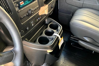 2025 Chevrolet Express Cargo WT