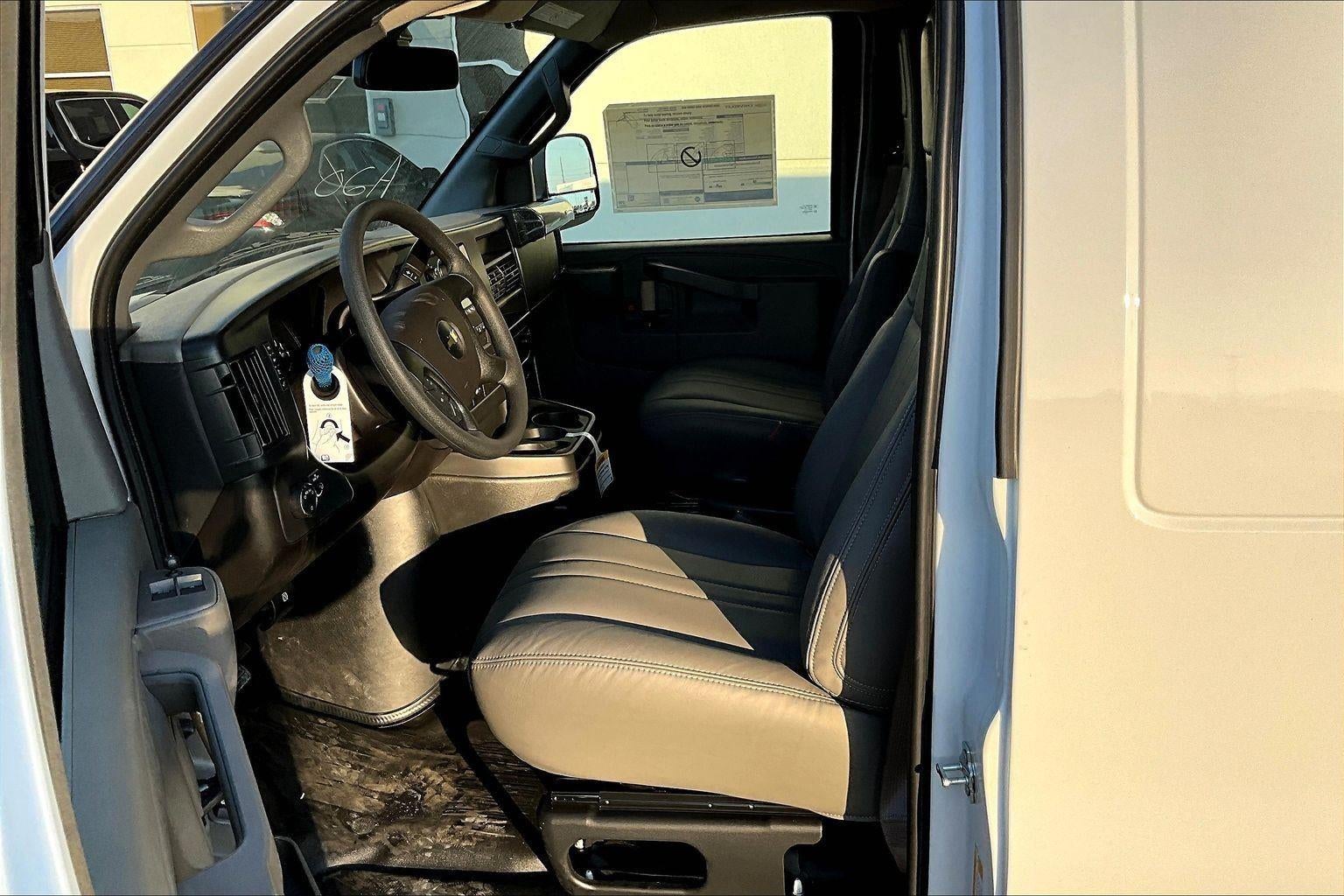 2025 Chevrolet Express Cargo 2500 WT