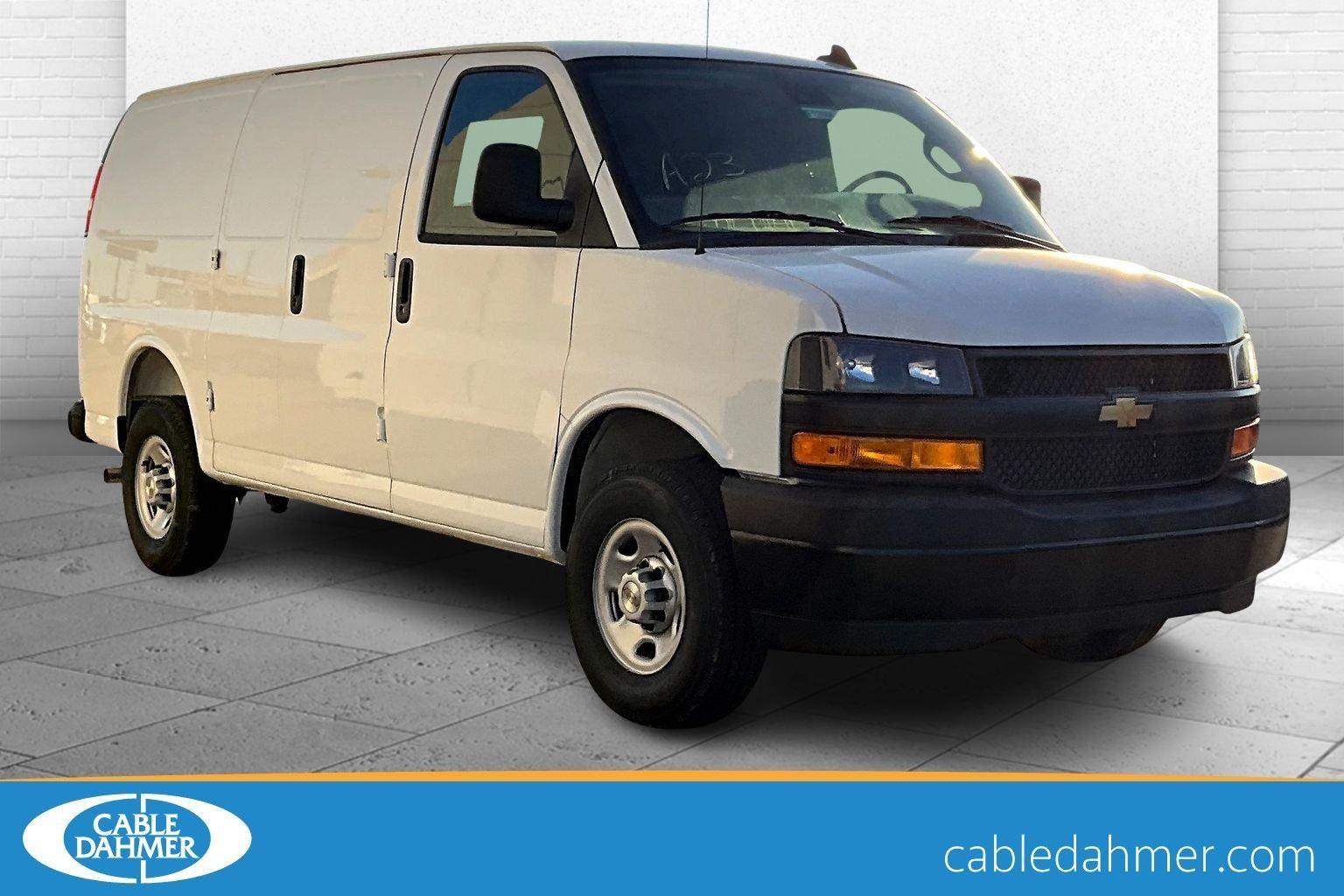 2025 Chevrolet Express Cargo WT