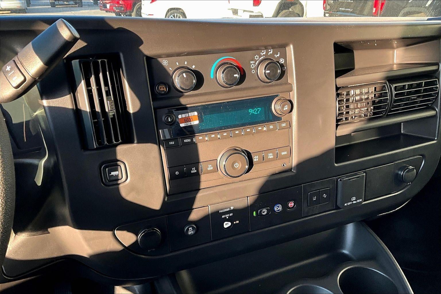 2025 Chevrolet Express Cargo WT