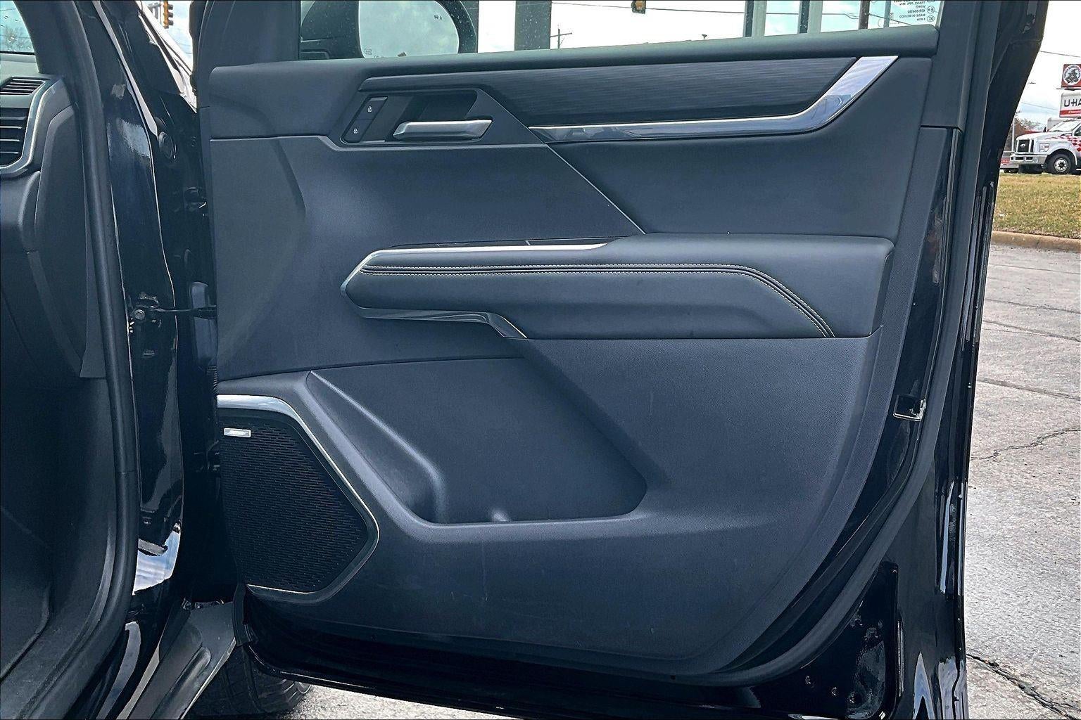 2024 GMC Acadia Elevation