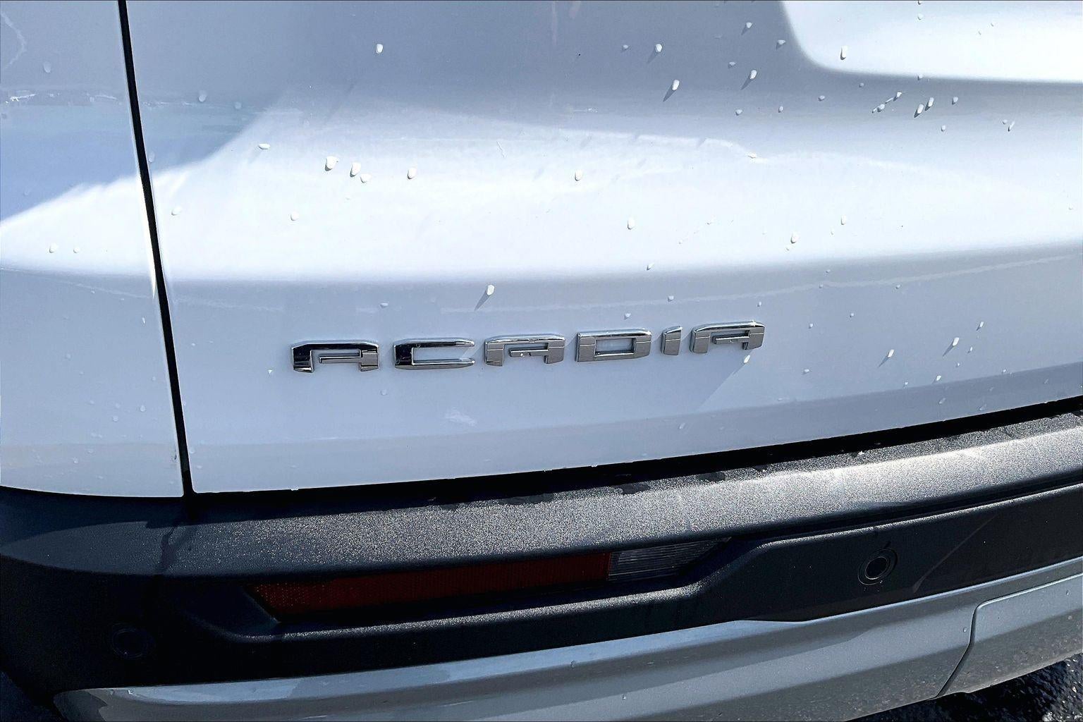 2025 GMC Acadia Elevation