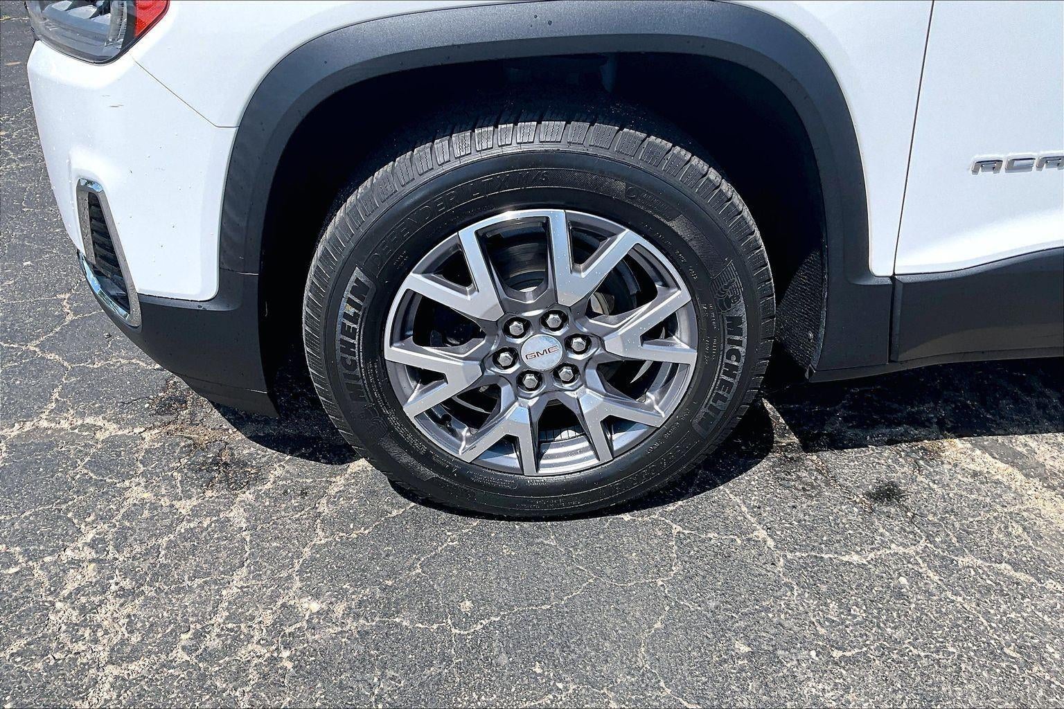 Used 2020 GMC Acadia SLT with VIN 1GKKNULS8LZ227987 for sale in Kansas City