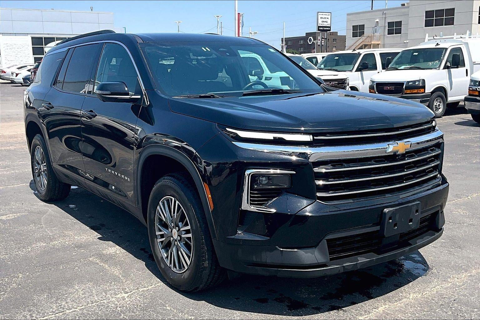 2024 Chevrolet Traverse's photo