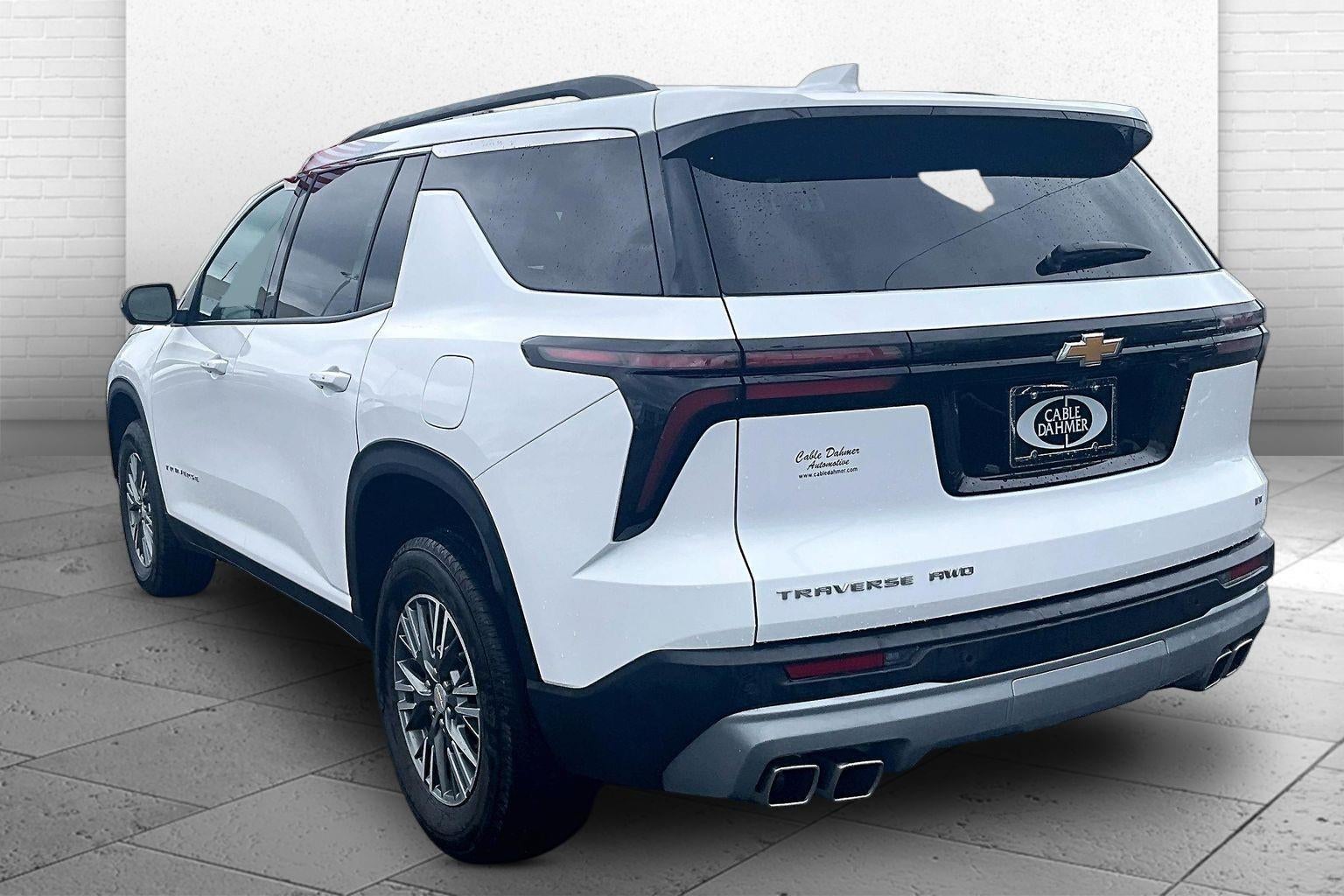 2024 Chevrolet Traverse LT