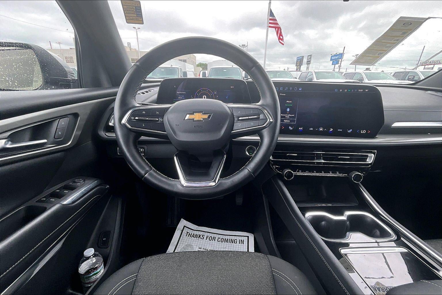 2024 Chevrolet Traverse LT
