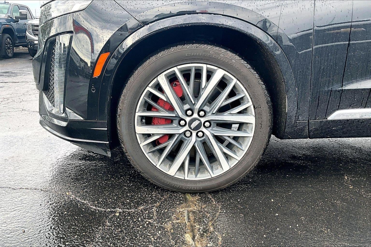 Used 2024 Cadillac XT6 Sport with VIN 1GYKPGRS6RZ758297 for sale in Kansas City