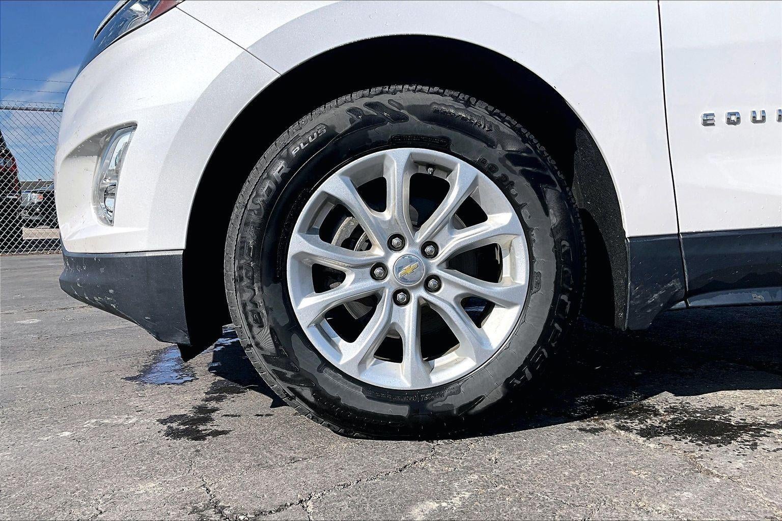 Used 2018 Chevrolet Equinox LT with VIN 2GNAXJEV2J6296939 for sale in Kansas City