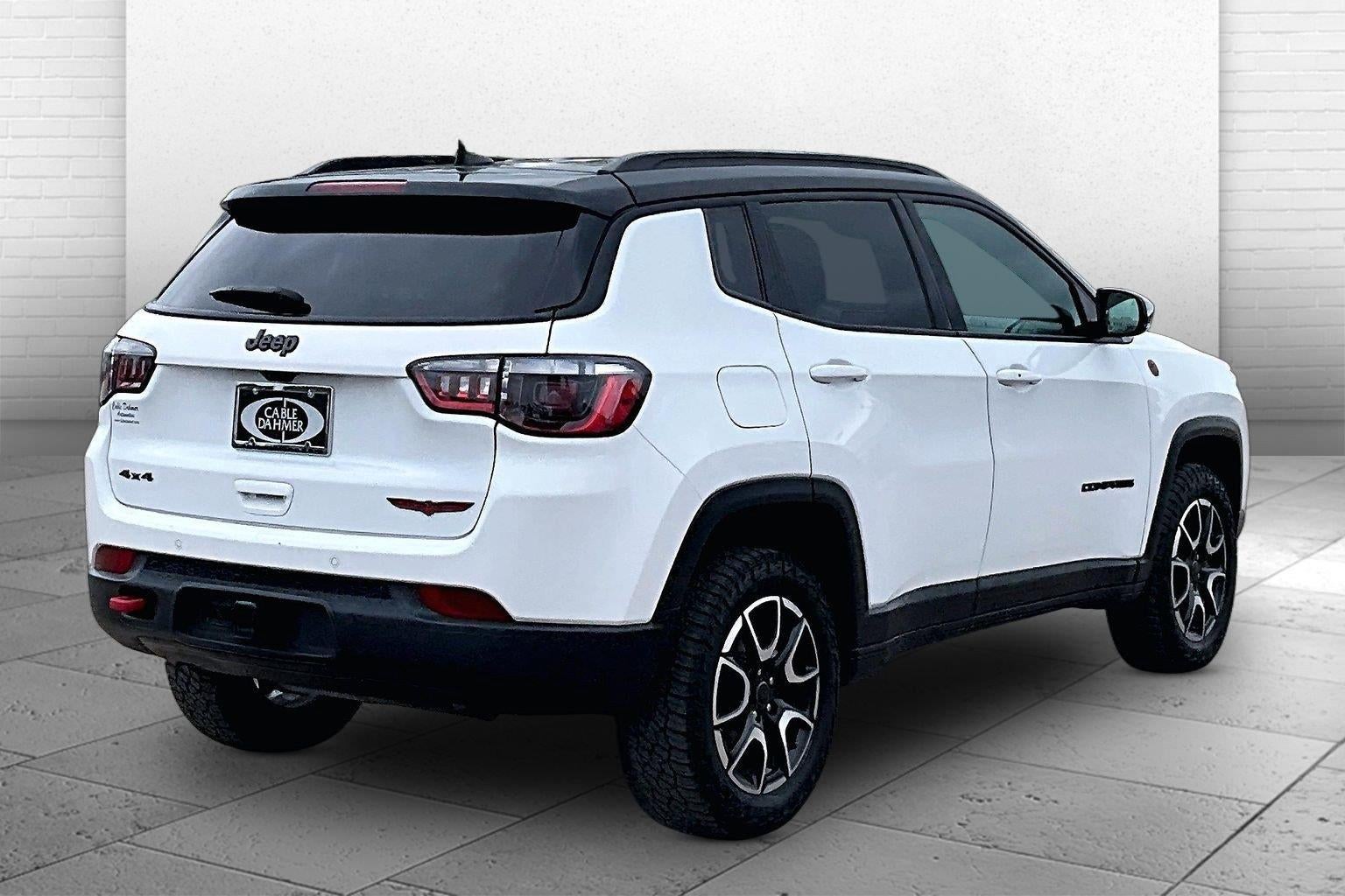 2025 Jeep Compass Trailhawk - Photo 14