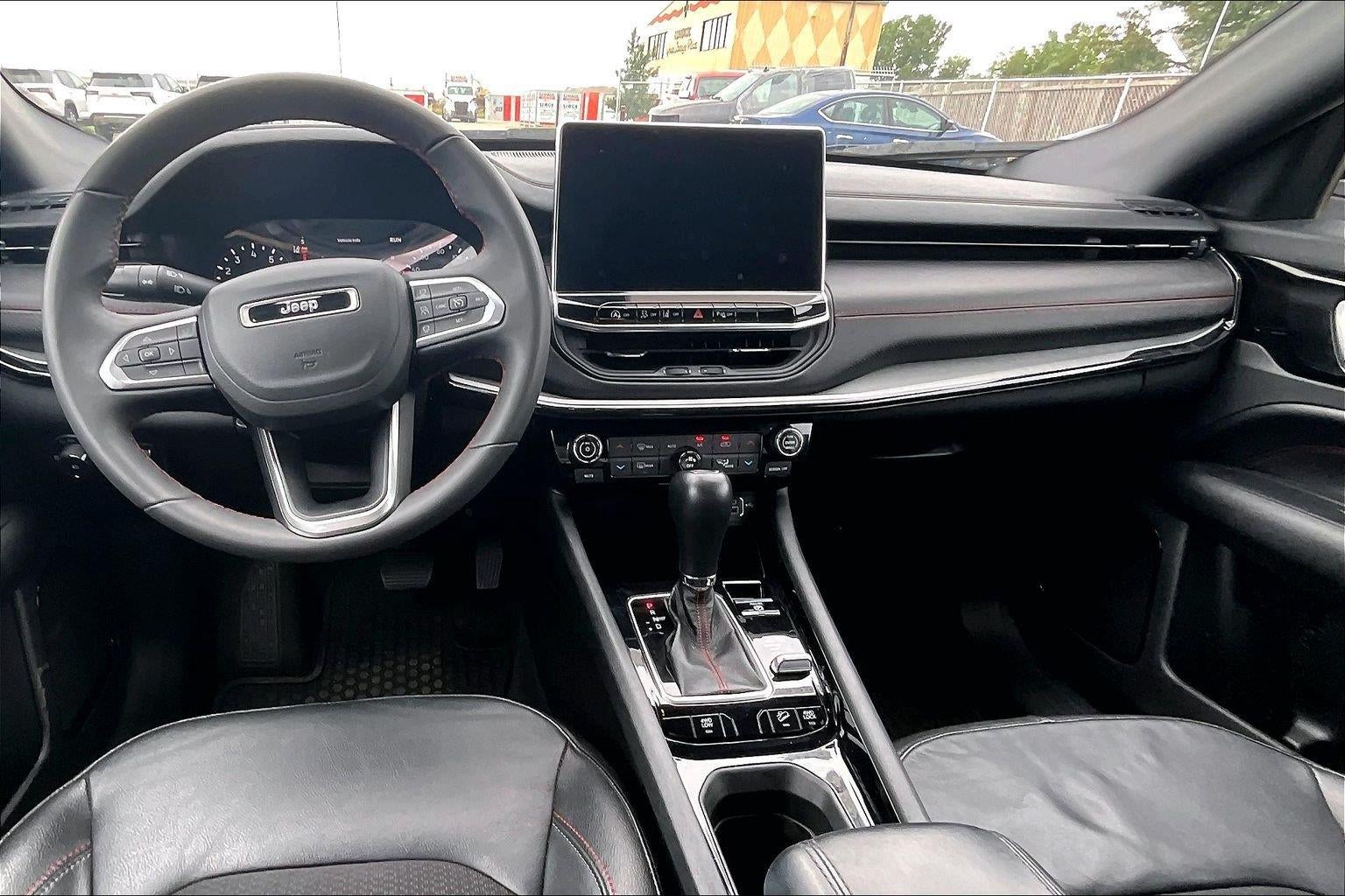 2025 Jeep Compass Trailhawk - Photo 16