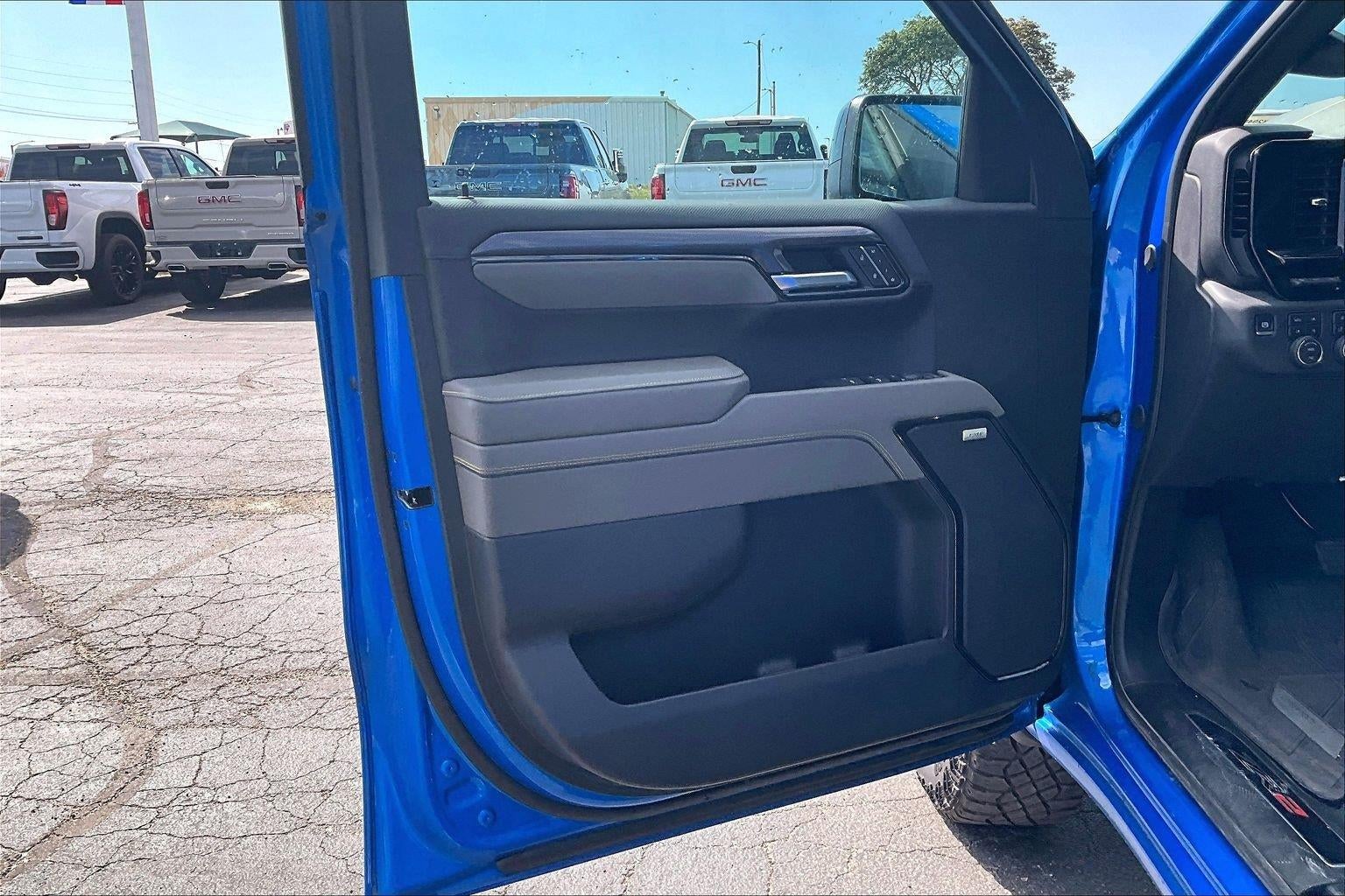 2025 Chevrolet Silverado 1500 ZR2