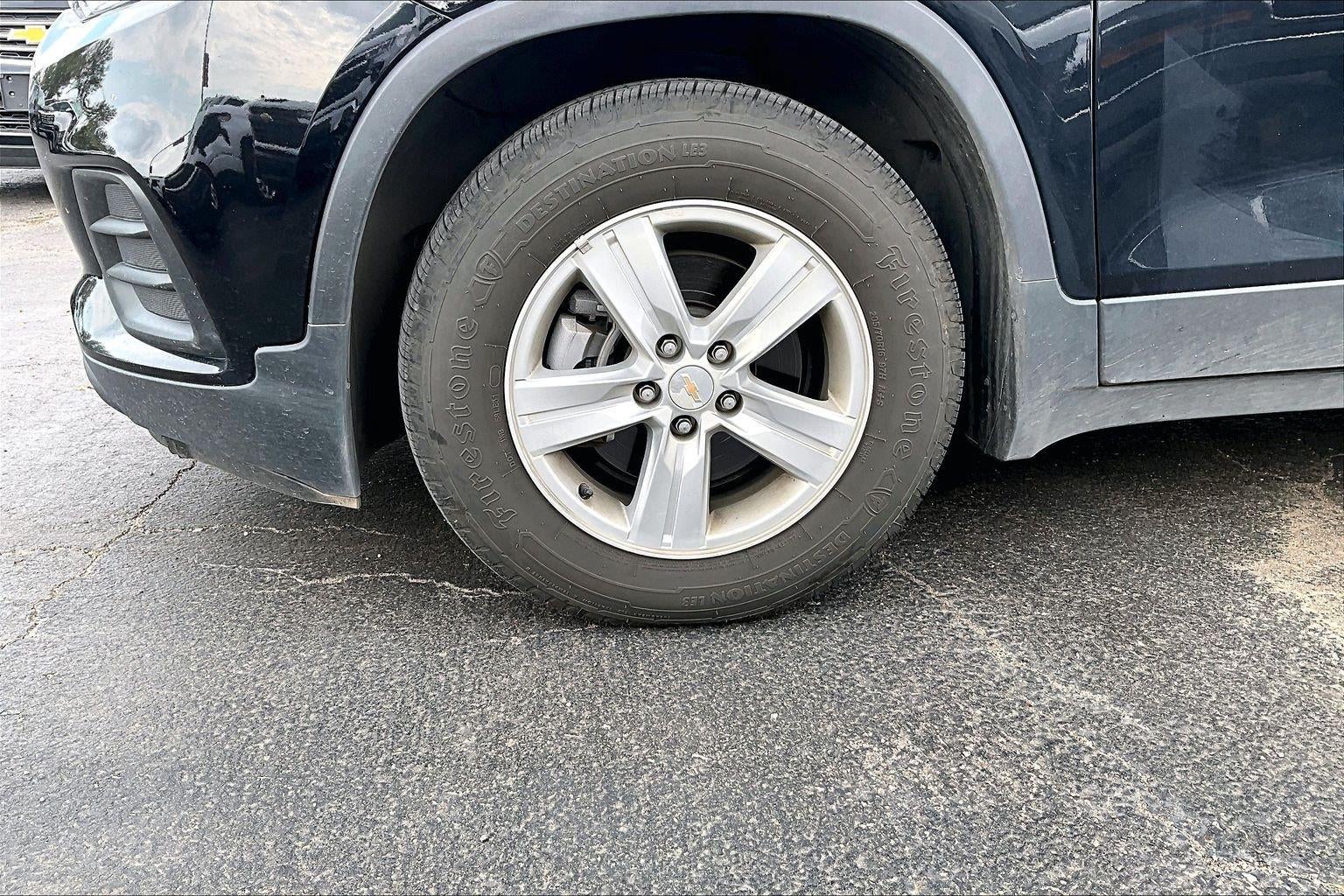 Used 2020 Chevrolet Trax LS with VIN 3GNCJKSB5LL229874 for sale in Kansas City