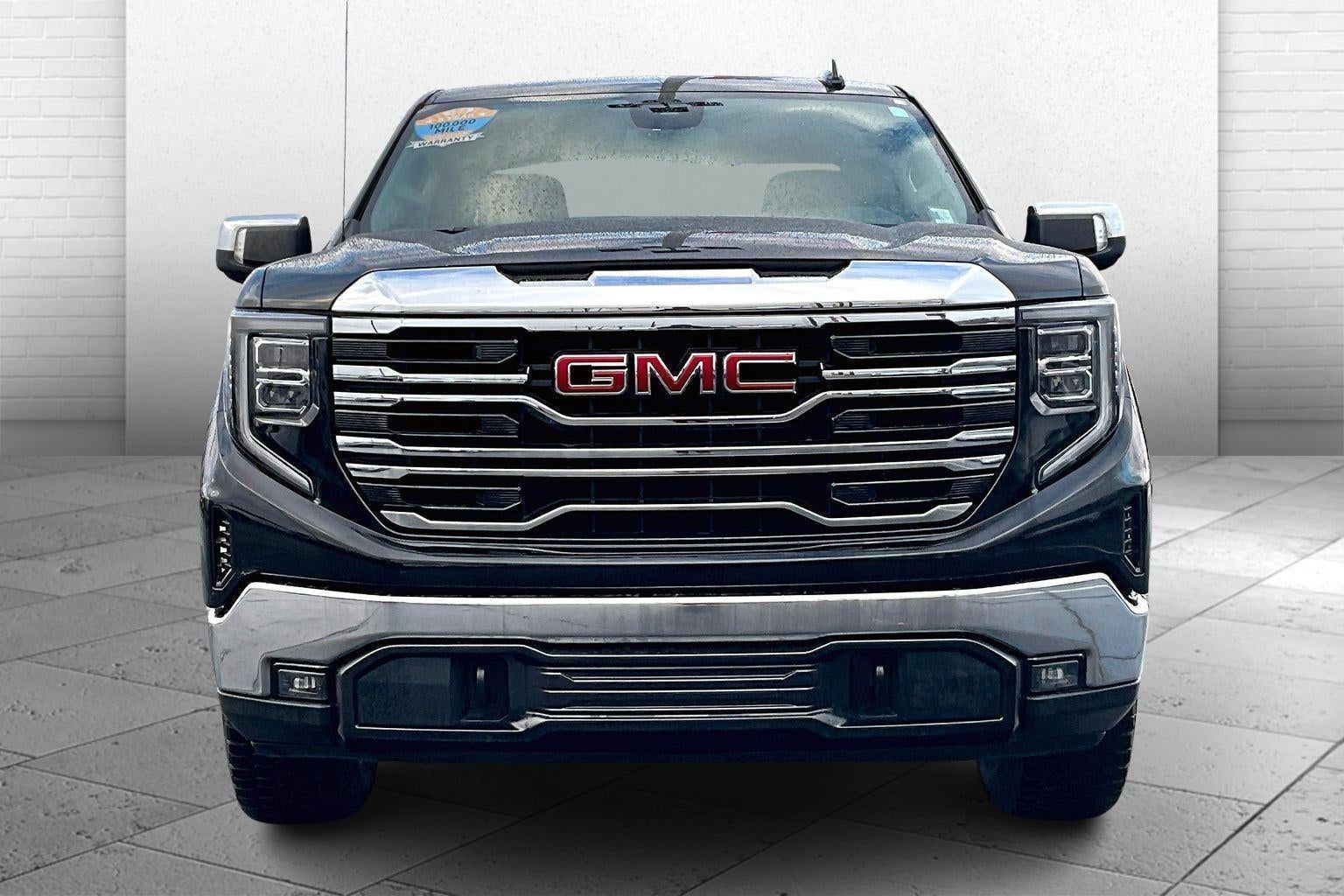 Used 2022 GMC Sierra 1500 SLT with VIN 3GTUUDEL2NG514242 for sale in Kansas City