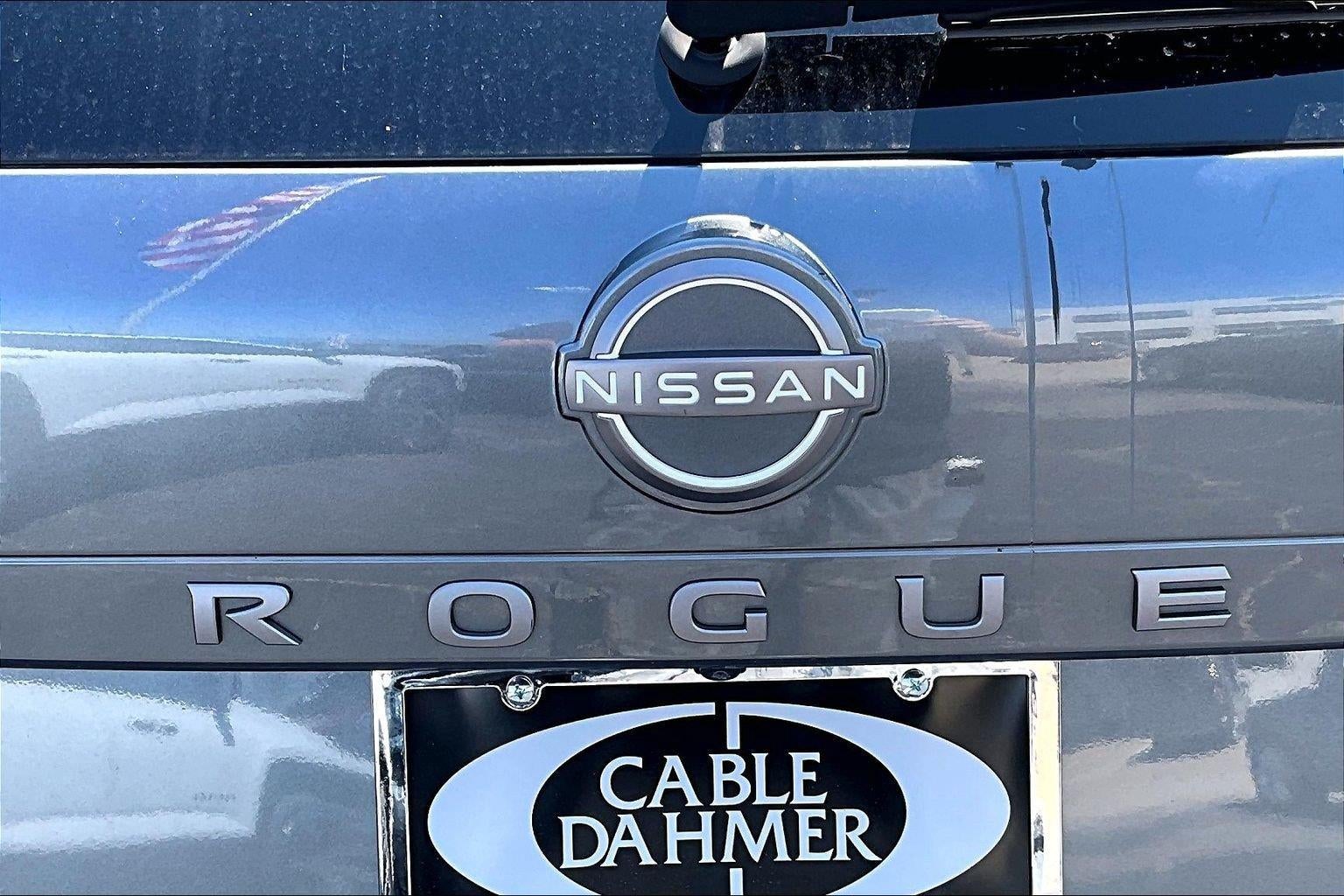 2025 Nissan Rogue SV - Photo 31